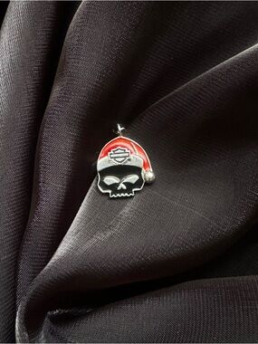 Harley-Davidson Silver Skull Pendant with Red Santa Hat